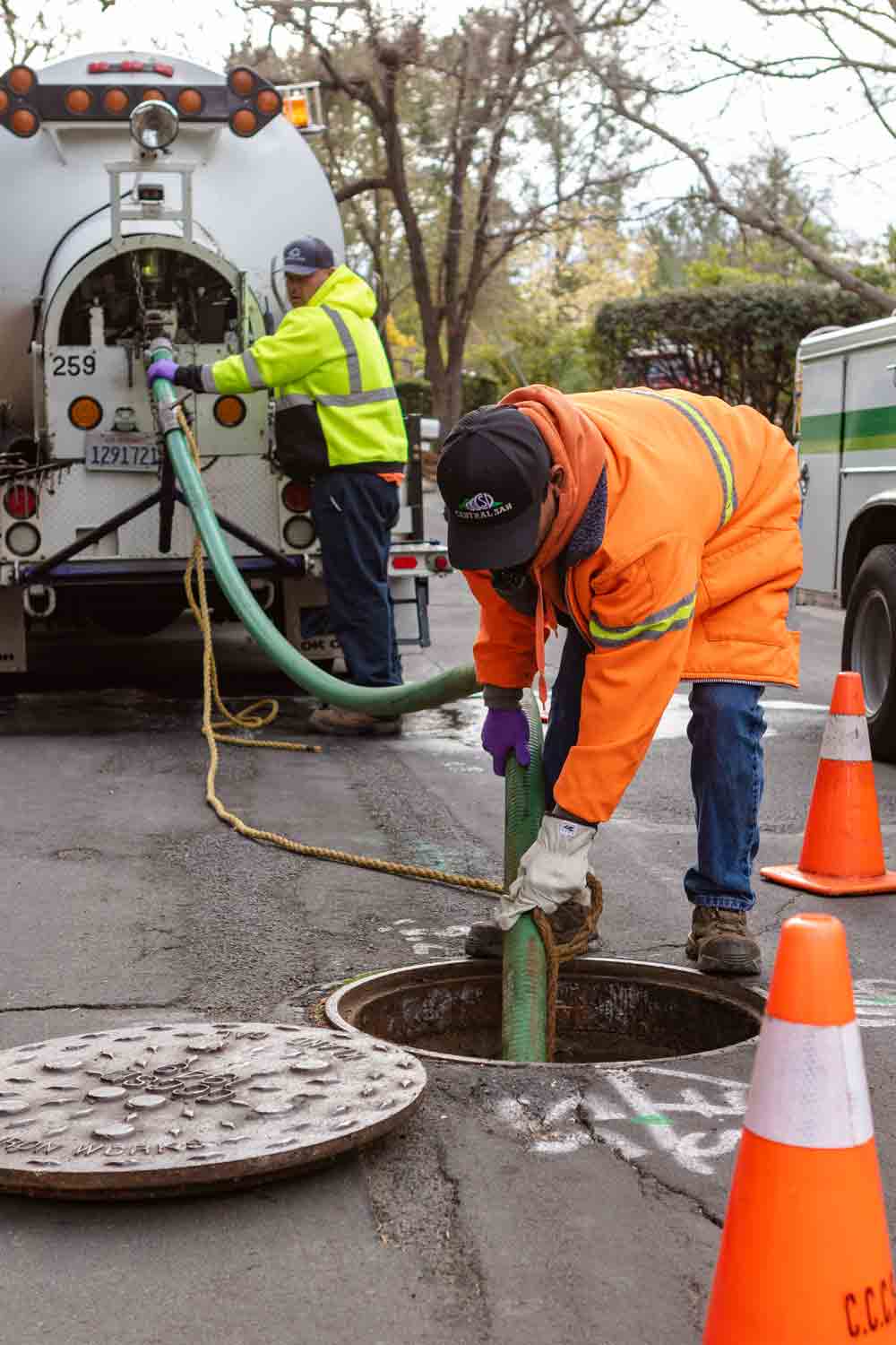 خدمة شفط بيارات الصرف الصحى